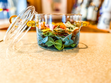 GLASS SOUP POTS - The stockpot is made of premium, durable, and sturdy material.
 design is smooth and does not hurt the hand for safe using and cooking.
• GLASS STOVETOP POT -